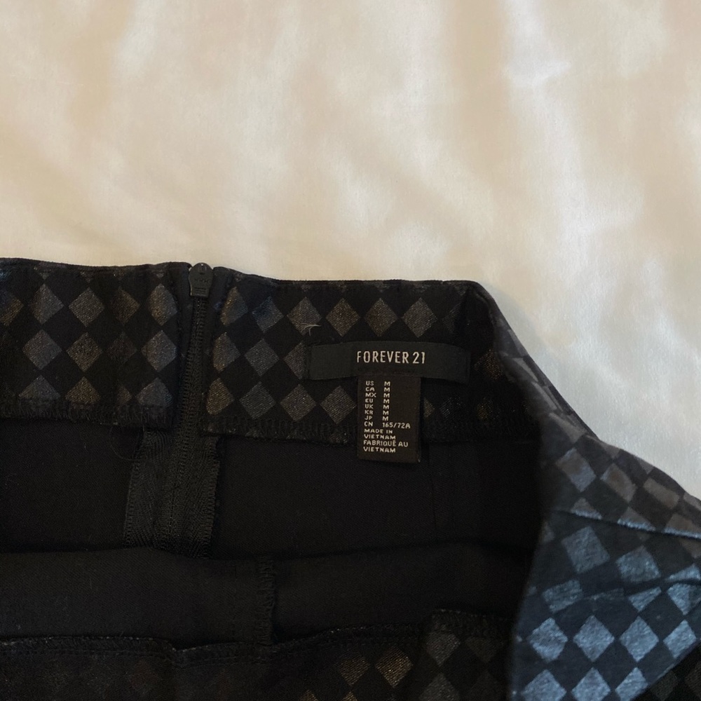 Black Patterned Shorts - Picture 3 of 4